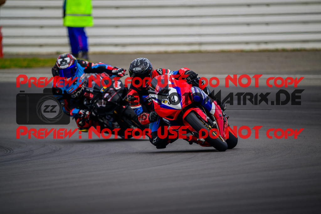 MaZZes_Fotomatrix_20250421_6007705_3594 | GELB