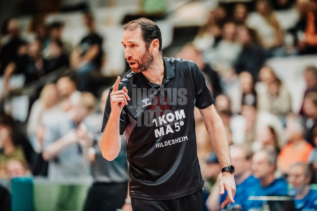 Volleyball | Herren | Saison 2025/2026 | Volleyball Ligacup | FT 1844 Freiburg vs. Helios GRIZZLYS Giesen | 12.10.2024 | Trainer Itamar Stein (Helios GRIZZLYS Giesen)