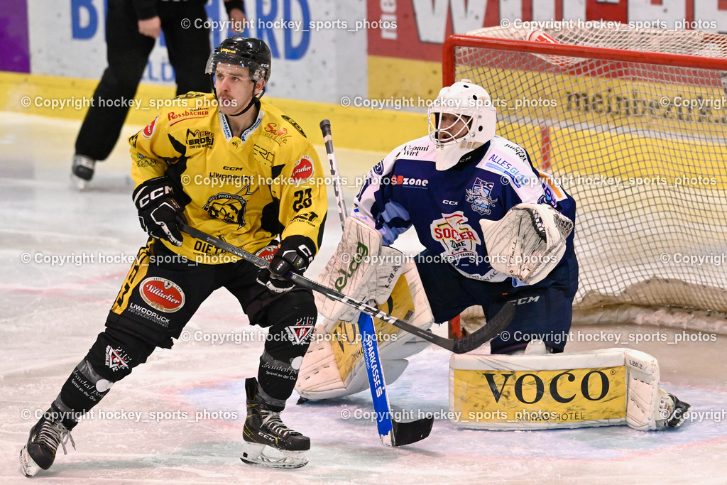 ESC Steindorf vs. EC Hornets Spittal 25.2.2024 | #22 Thaler Tim EC Hornets Spittal, #31 Steiner Paul ESC Steindorf, ESC Steindorf vs. EC Hornets Spittal 25.2.2024, ESC Steindorf vs. EC Hornets Spittal 25.2.2024 am 25.02.2024 in Steindorf (Ossiachersee Halle), Austria, (Photo by Bernd Stefan)