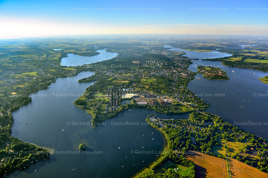 3638482 | WERDER (HAVEL) 25.08.2016 Stadtzentrum im Innenstadtbereich in Werder (Havel) im Bundesland Brandenburg, Deutschland. // The city center in the downtown area in Werder (Havel) in the state Brandenburg, Germany. Foto: Gerhard Launer