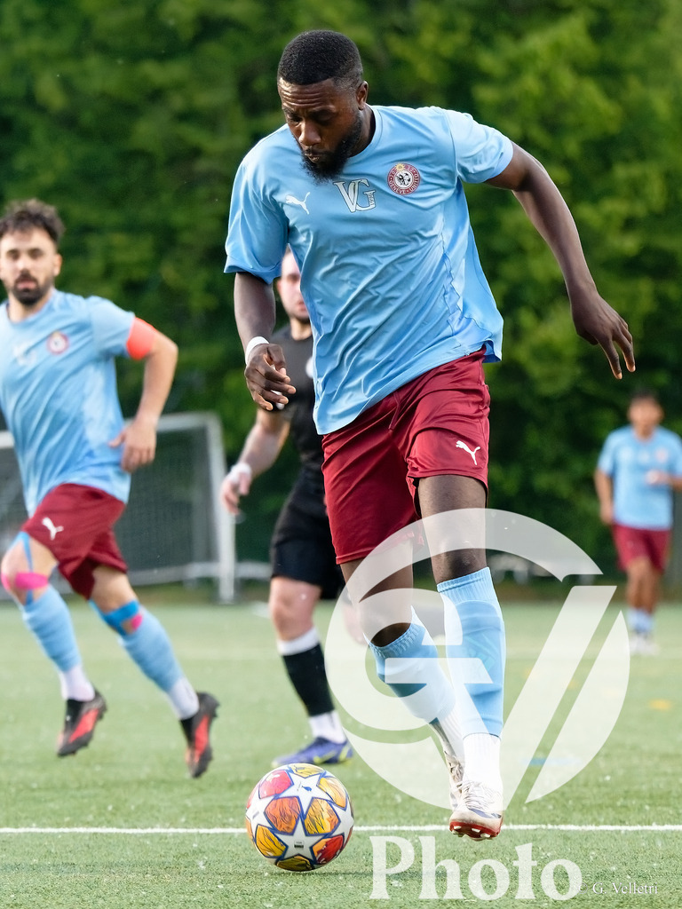 US Carouge II  v Viseu United  - 4eme ligue Groupe 3 | Geneva, Switzerland - May 20 : during the 4eme ligue Groupe 3  match between US Carouge II  and Viseu United  at Stade de la Fontenette  on May 20 , 2026 in Geneva, Switzerland.