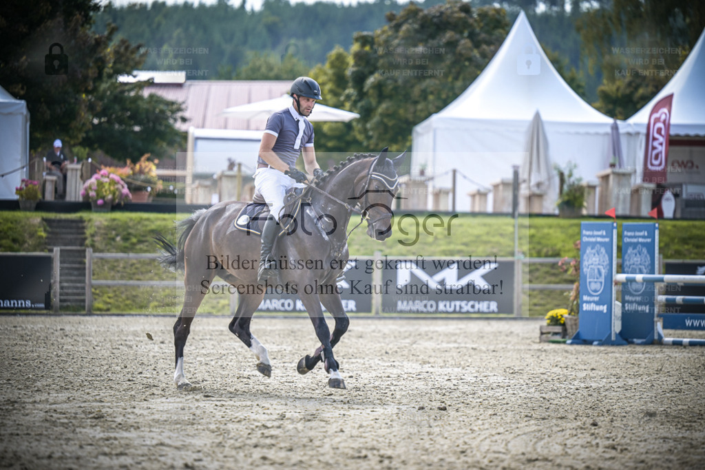 DOS_7816 | Entdecke hochwertige Reitturnierfotos von Foto Oger. Professionell, emotional und authentisch – jetzt Lieblingsmomente im Shop bestellen. - Realisiert mit Pictrs.com