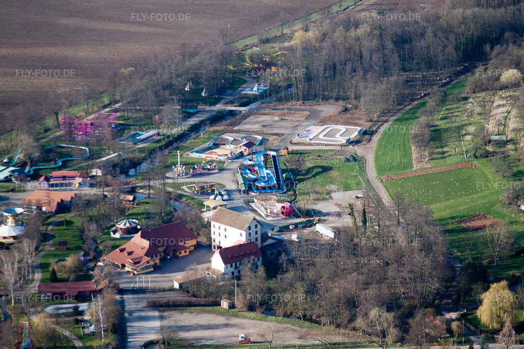 Luftbild: Ortsansicht in Morsbronn-les-Bains im Bundesland Bas-Rhin in Frankreich. Foto: IMG_38716.jpg vom 20.03.2011 durch Werner Riehm/FLY-FOTO.de