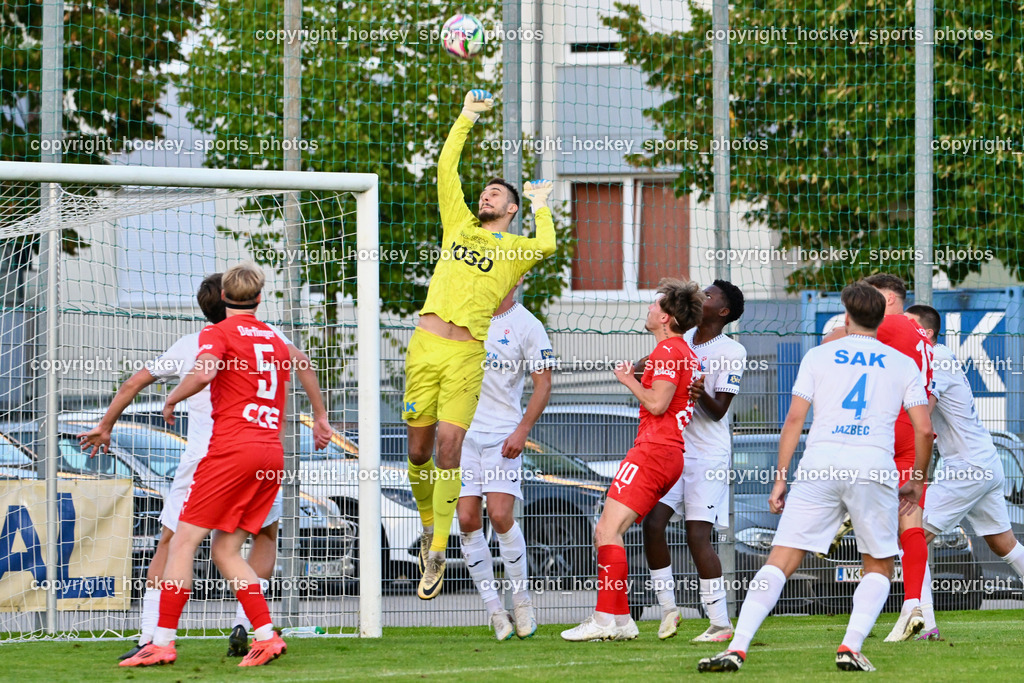 SAK vs. SC St. Veit | #5 Fabian Dörflinger SC St. Veit, #1 Kristijan Kondic SAK, #91 Raphael Kulterer SC St. Veit, #4 Rok Jazbec SAK, #14 Andre Le Prince Chedjou Fonkou SAK, SAK vs. SC St. Veit, SAK vs. SC St. Veit am 19.09.2025 in Klagenfurt (Sportpark Welzenegg), Austria, (Photo by Bernd Stefan)