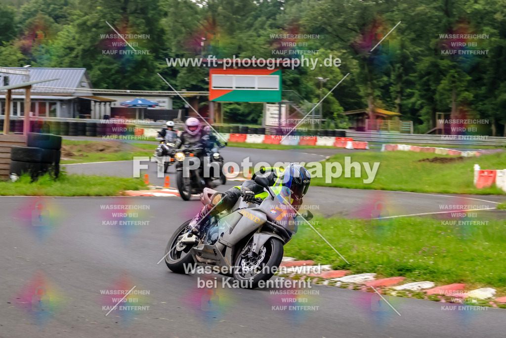 VBK-6393 | Hier findet Ihr Bilder von Touristenfahrten auf der Nürburgring Nordschleife oder von anderen Veranstaltungen die ich besucht habe. Viel Spass beim Durch Schauen 
