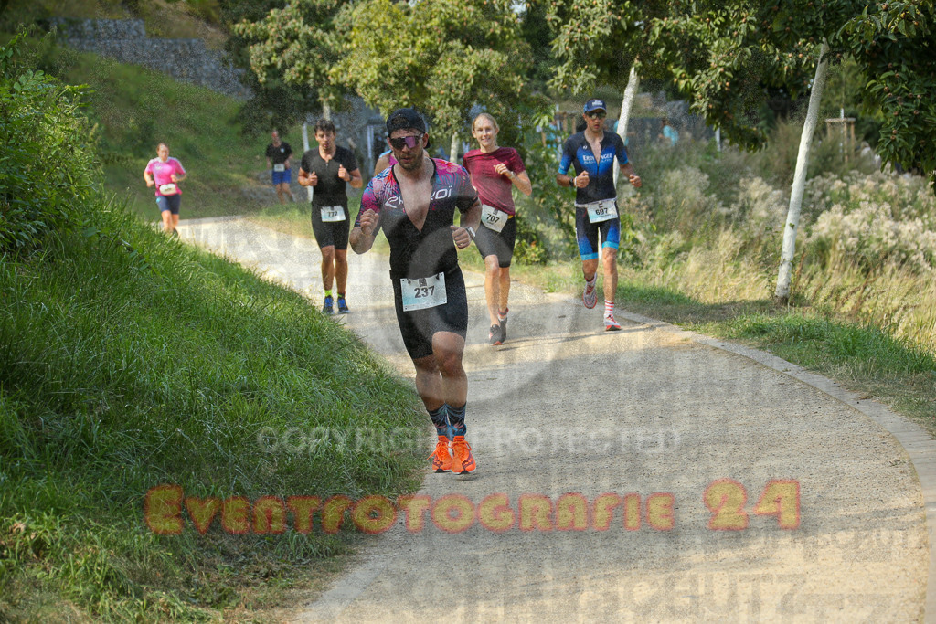 250824_1441_EX1_7183 | Sportfotografie im Rhein-Sieg Kreis, Köln, Bonn, NRW, Rheinland Pfalz, Hessen, etc. Unser Tätigkeitsfeld umfasst den Laufsport vom Volkslauf über den Marathon, Duathlon, Triathon bis zum Ultralauf wie Kölnpfad Ultra oder Schindertrail.