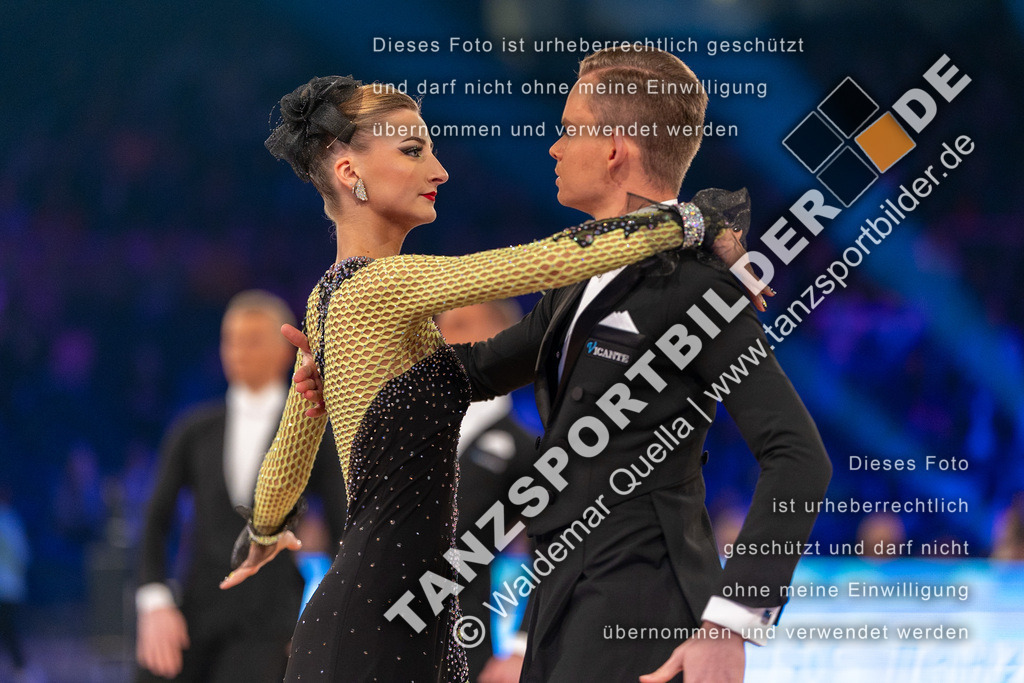 20231111-10579 | Hier finden Sie Tanz Bilder vom Latein und Standard Formationen tanzen. Sportbilder vom Tanzsport. Schöne Fotos und von Weltmeisterschaft, Europameisterschaft, Bundesliga, Regionalliga, Oberliga und Landesliga sowie von GOC Stuttgart, DanceComp, WM Bremen