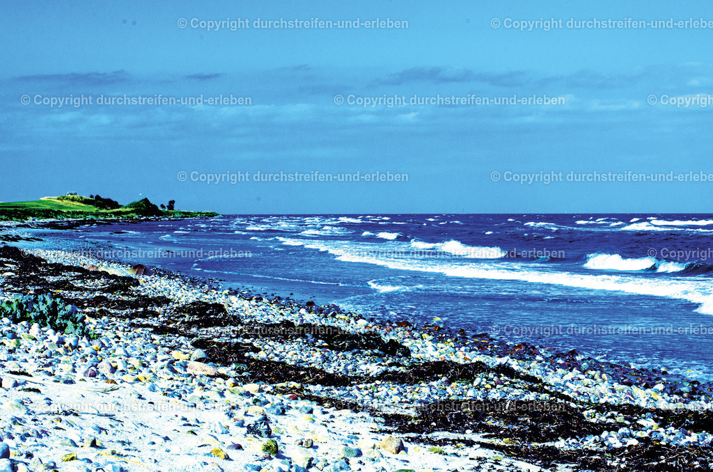 Naturstrand nahe Brattingsborg auf der Insel Samsø im Kattegat | Naturstrand nahe Brattingsborg auf der Insel Samsø im Kattegat - Realisiert mit Pictrs.com
