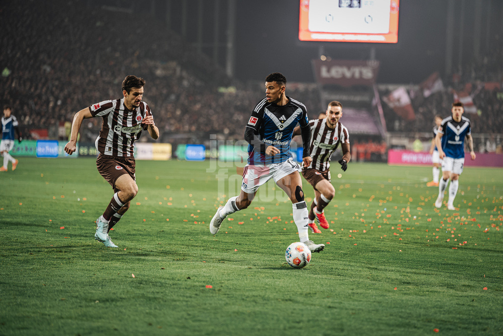 Fußball | Männer | Saison 2025/2026  | Fußball-Bundesliga | 19. Spieltag | FC St. Pauli vs. Hamburger SV | 23.01.2026 | Ransford-Yeboah Königsdörffer (#11, HSV)