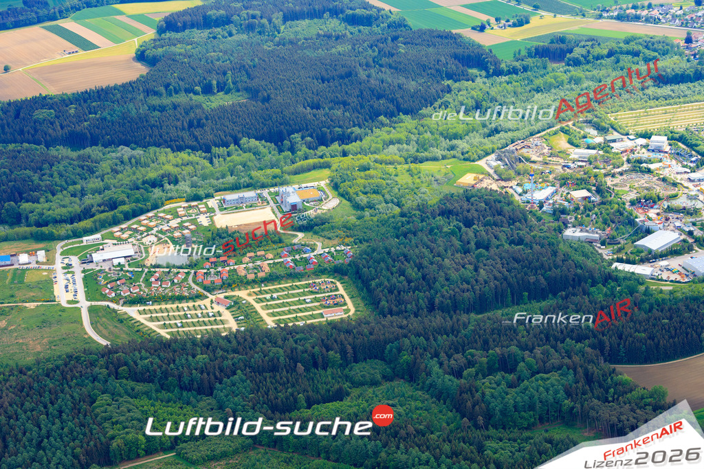 Die Luftaufnahme der Stadt Guenzburg wurde vom UL-Flugzeug heraus erstellt ( keine Drohne )- hohe Auflösung für beste Qualität