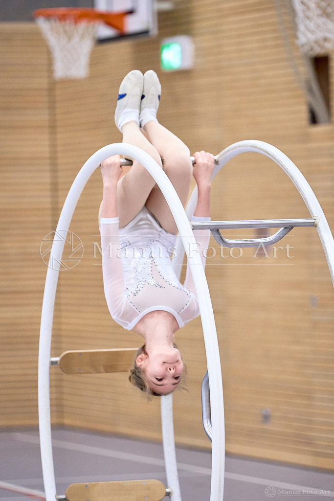 B-DSC06992 | Professionelle Sportfotografie in Hamburg, Schleswig-Holstein und Niedersachsen – spezialisiert auf Rhönrad, Geräteturnen, Leistungsturnen und rhythmische Sportgymnastik. Bundesweite Begleitung von Rhönrad-Events. Jetzt Sport-Fotos - Realisiert mit Pictrs.com