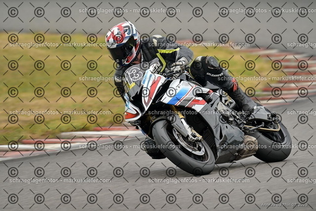 25bt05-1440 | markuskiefer.com - Realisiert mit Pictrs.com