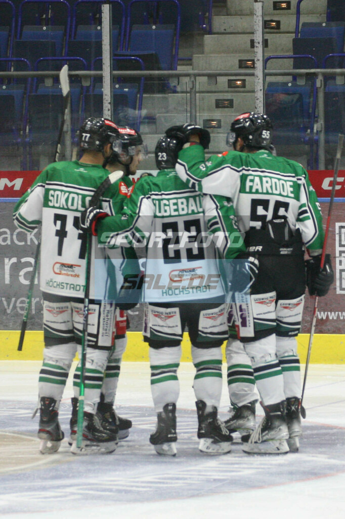 SC Riessersee - Höchstadt Alligators | Torjubel Alligators - Eishockey Oberliga Süd SC Riessersee - Höchstadt Alligators - © Sportfoto-Sale (MK) - Realisiert mit Pictrs.com