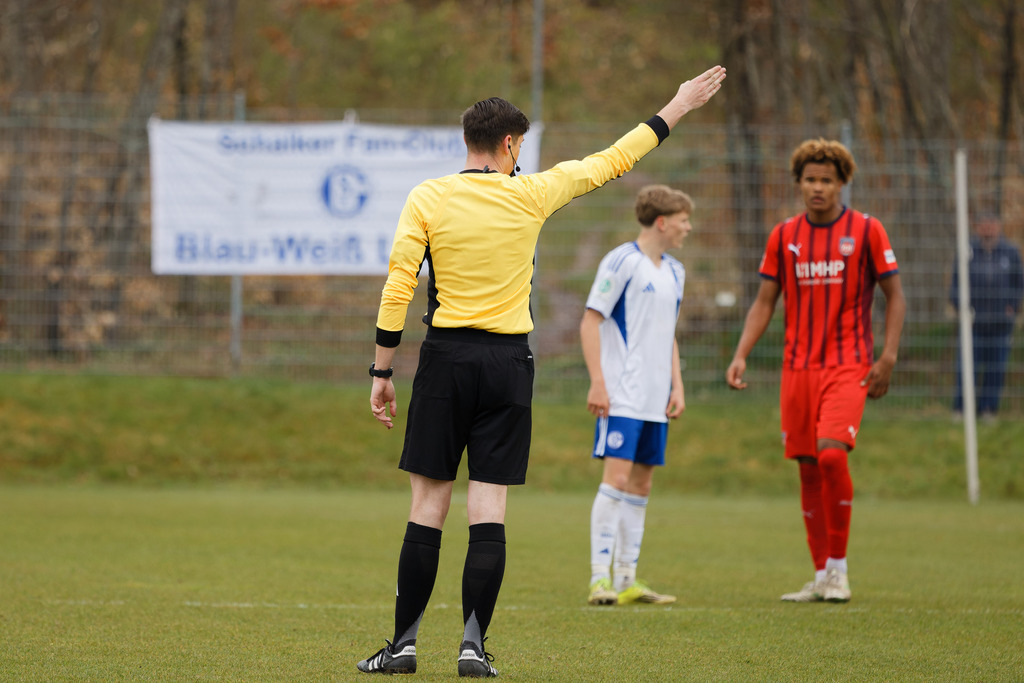 20260412-FCHS04_134 | 1.FC Heidenheim 1846 vs. FC Schalke 04, Fußball, U19, A-Junioren, NWL, U19-DFB-Nachwusliga, 2025/2026, 8. Spieltag, 12.04.2026 in Heidenheim, Walter-Birkhold-Jugendstadion (Foto: Michael Bulling) - Realisiert mit Pictrs.com