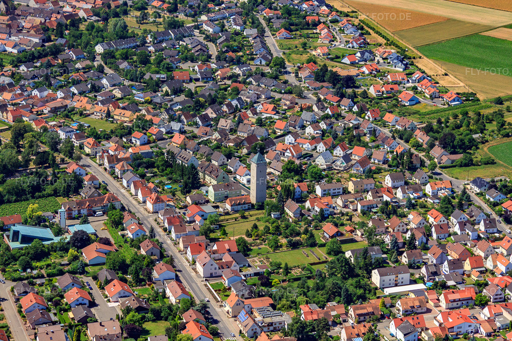 Luftbild: Kirchenturm und Turm- Dach am Heilig Kreuz-Speyerdorf an der Weinstraße im Ortsteil Lachen in Neustadt im Bundesland Rheinland-Pfalz in Deutschland. Foto: IMG_30159.jpg vom 05.07.2010 durch Werner Riehm/FLY-FOTO.de