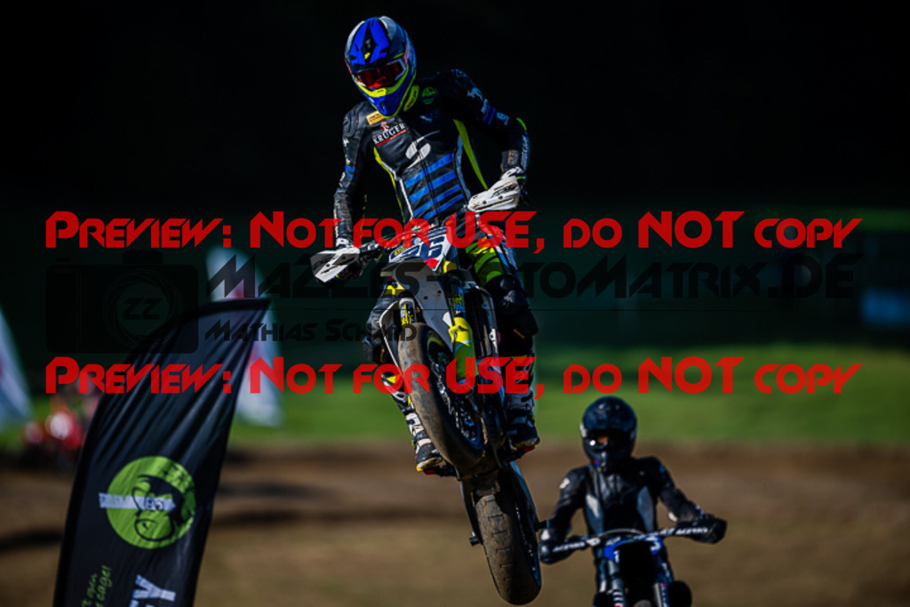 MaZZes_FotoMatrix_220903_9418 | S3