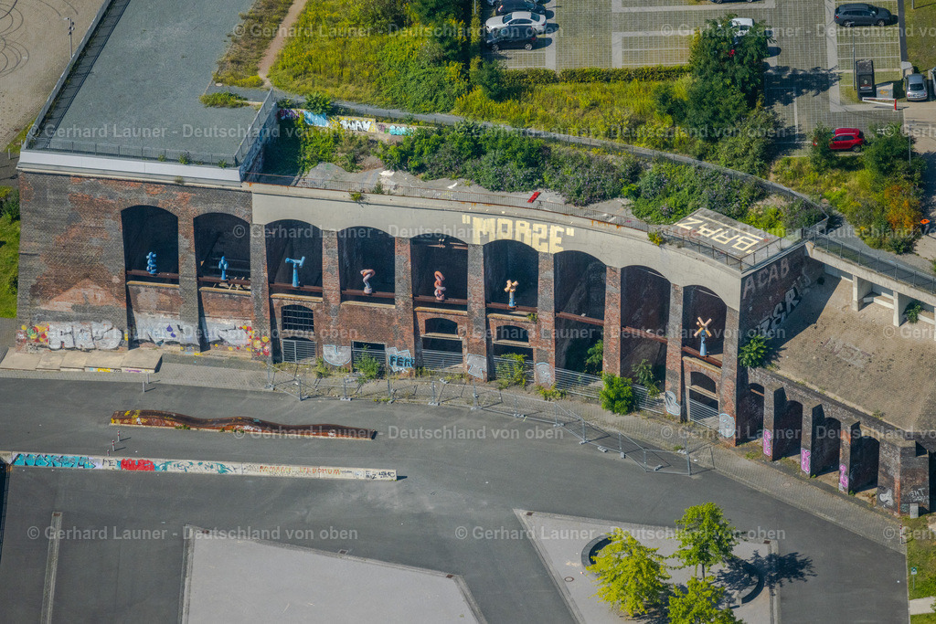 4050481 | Kunstobjekte im Colloseum an der Jahrhunderthalle, Bochum