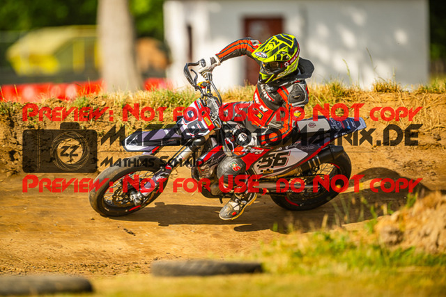 MaZZes_FotoMatrix_230701_6538 | UE40