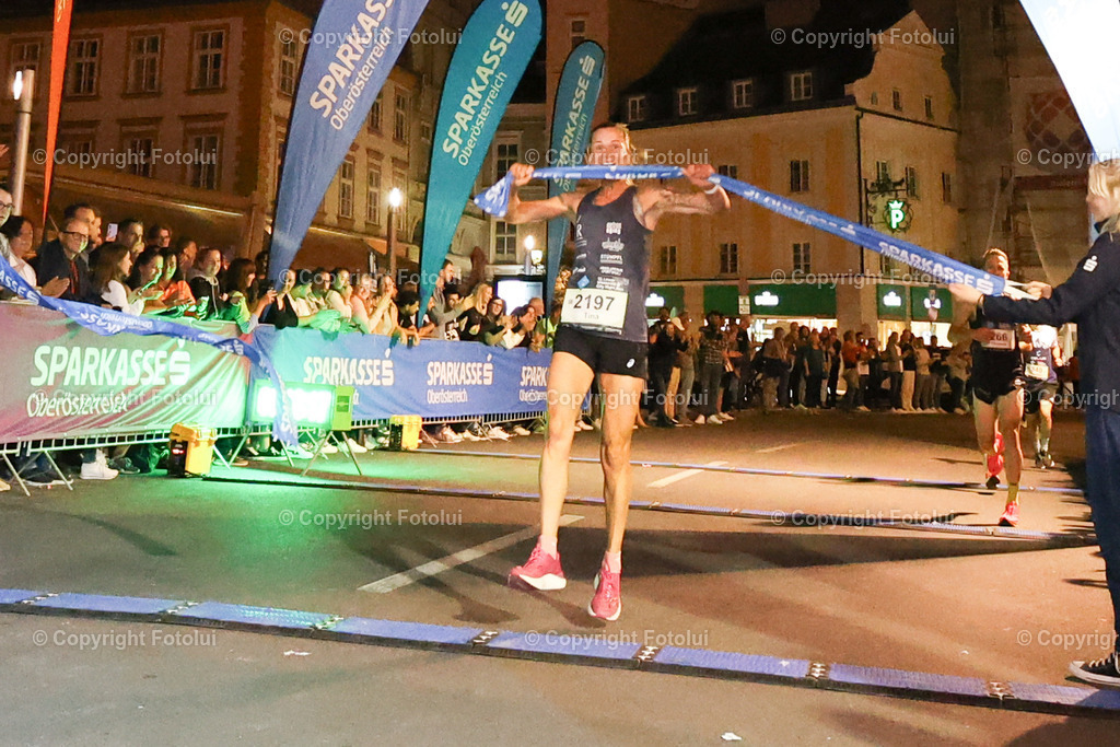 20230928bmmac22672 | Linz, AUSTRIA 26.Sept.23 - Night Run, Image shows 
Photo: Sportmediapics.com/ Manfred Binder