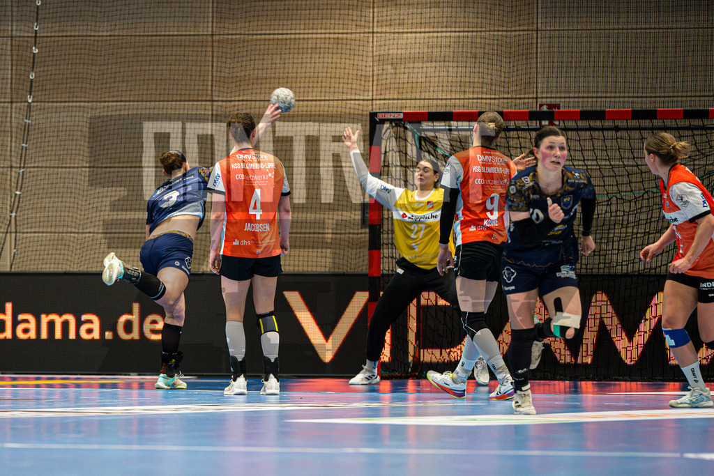 Handball I Frauen I Saison 2025-2026 I Bundesliga I Buxtehuder SV - HSG Blomberg-Lippe | CONTRAST ZERØ MEDIA - Realisiert mit Pictrs.com