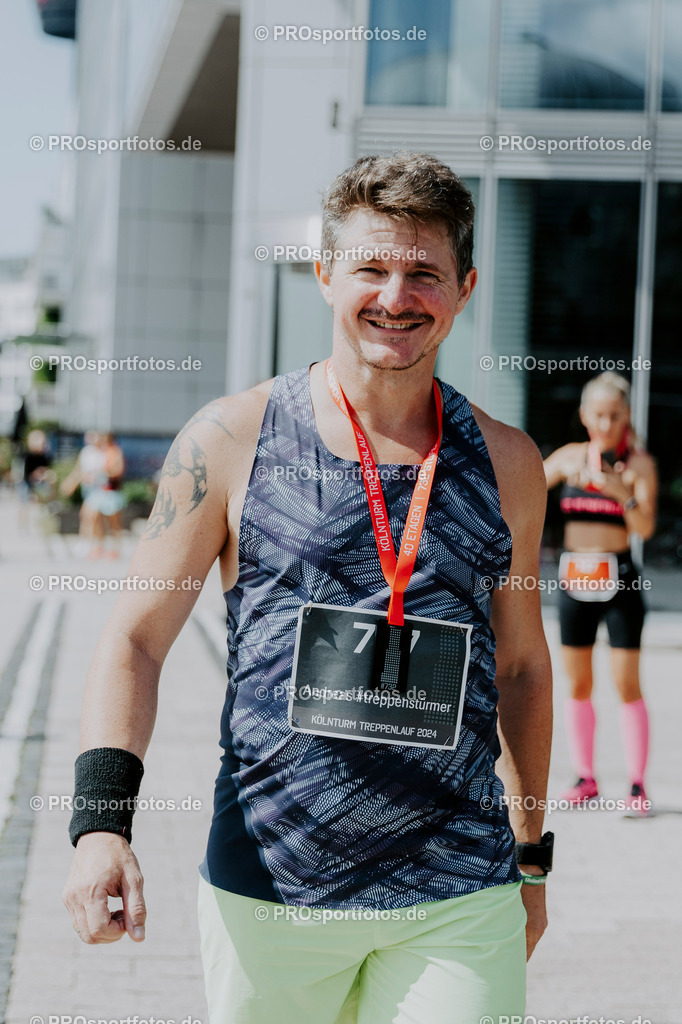 240825_Treppenlauf-652 | Professionelle Fotos Ihrer Laufsportveranstaltung.