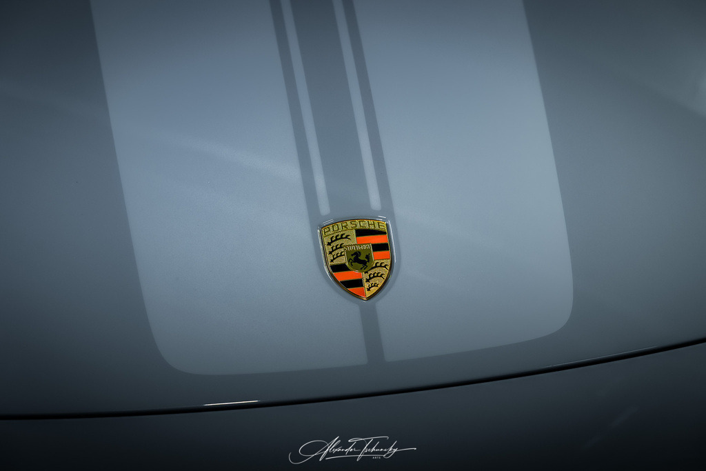 R6PZ3560 _Alexander Tschuncky | Entdecken Sie die faszinierende Welt von Alexander Tschuncky Arts: Kreative Fotografie, atemberaubende Automobilkunst und hochwertiger Bilderdruck. Lassen Sie sich inspirieren! - Realisiert mit Pictrs.com