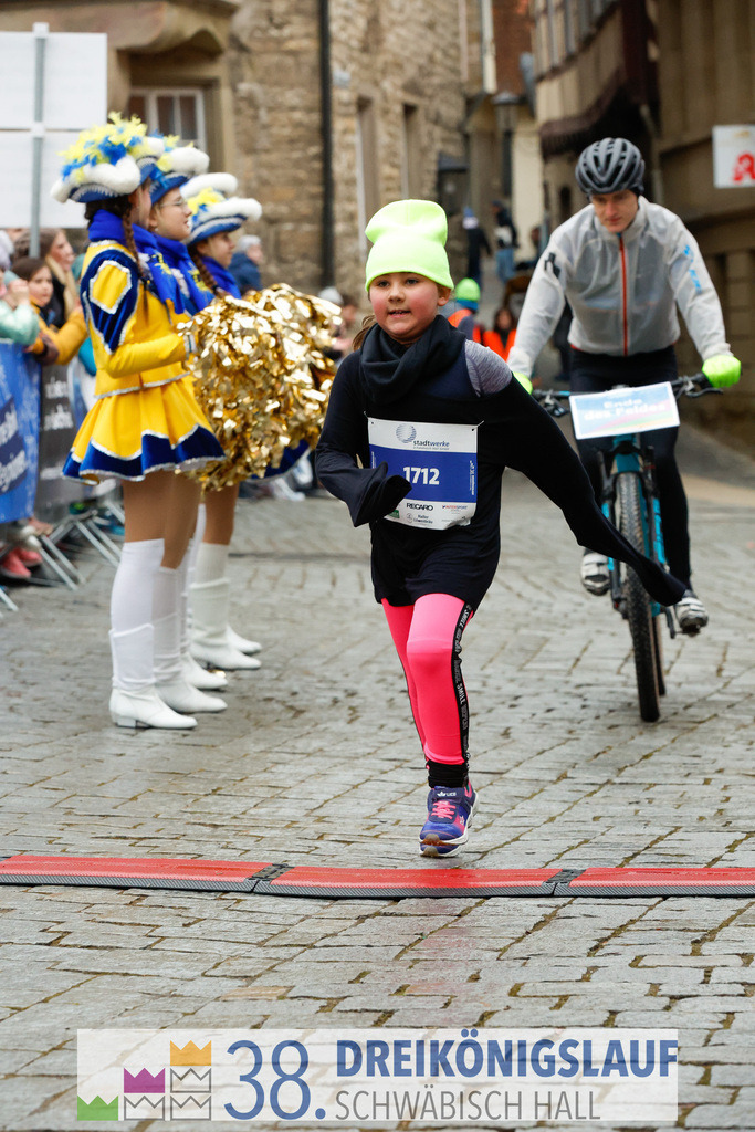 1700m Stadtwerke Jugendlauf | 3 Koenigslauf 2024 1700m Stadtwerke Jugendlauf - Realisiert mit Pictrs.com