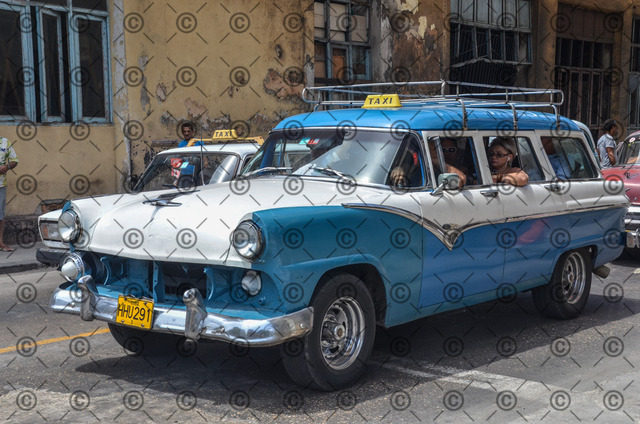 RGE_2313r | Amerikanischer Oldtimer in Havanna     Fotograf: Ralf Gebhardt - Realisiert mit Pictrs.com