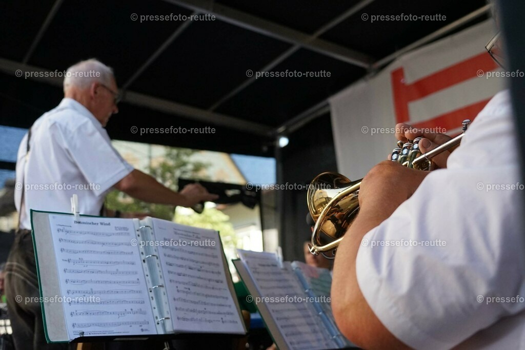 news-2023-Juli15-Marktfest_Reutte1-DSC05963 | Info aus dem Bezirk Reutte/Ausserfern Tirol sowie eine umfangreiche Bilddatenbank über die gesamte Region: Lechtal, Talkessel Reutte, Tannheimertal, Zwischentoren. Lech, Plansee, Zugspitze, Grenztunnel, B179, Fernpassstraße, Verkehr, Lawinen, Tradition, - Realisiert mit Pictrs.com