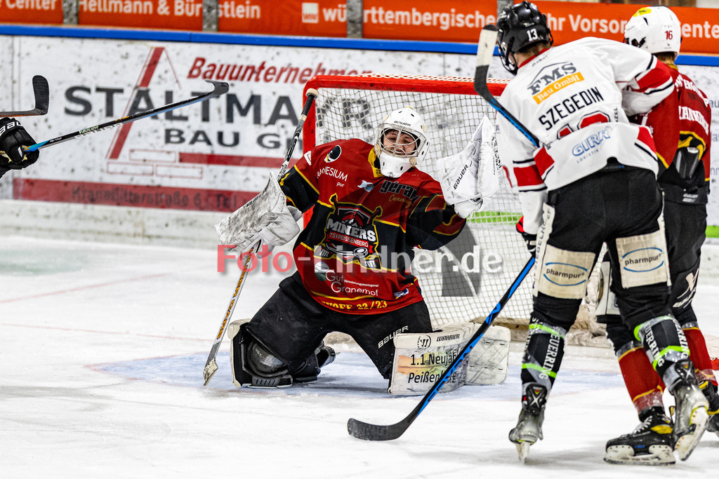 Bayernliga Eishockey Meisterrunde, TSV Peißenberg "Miners" gegen EHC Königsbrunn "Pinguines" am 17.2.23 in Peißenberg | Bayernliga Eishockey Meisterrunde, TSV Peißenberg "Miners" gegen EHC Königsbrunn "Pinguines" am 17.2.23 in Peißenberg