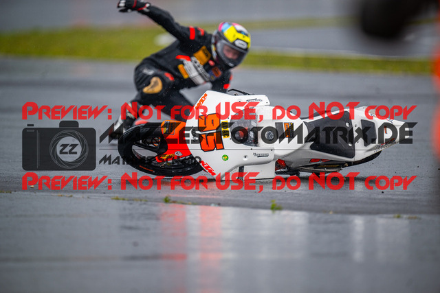 MaZZes_FotoMatrix_240830_6007705_2440 | SSP300