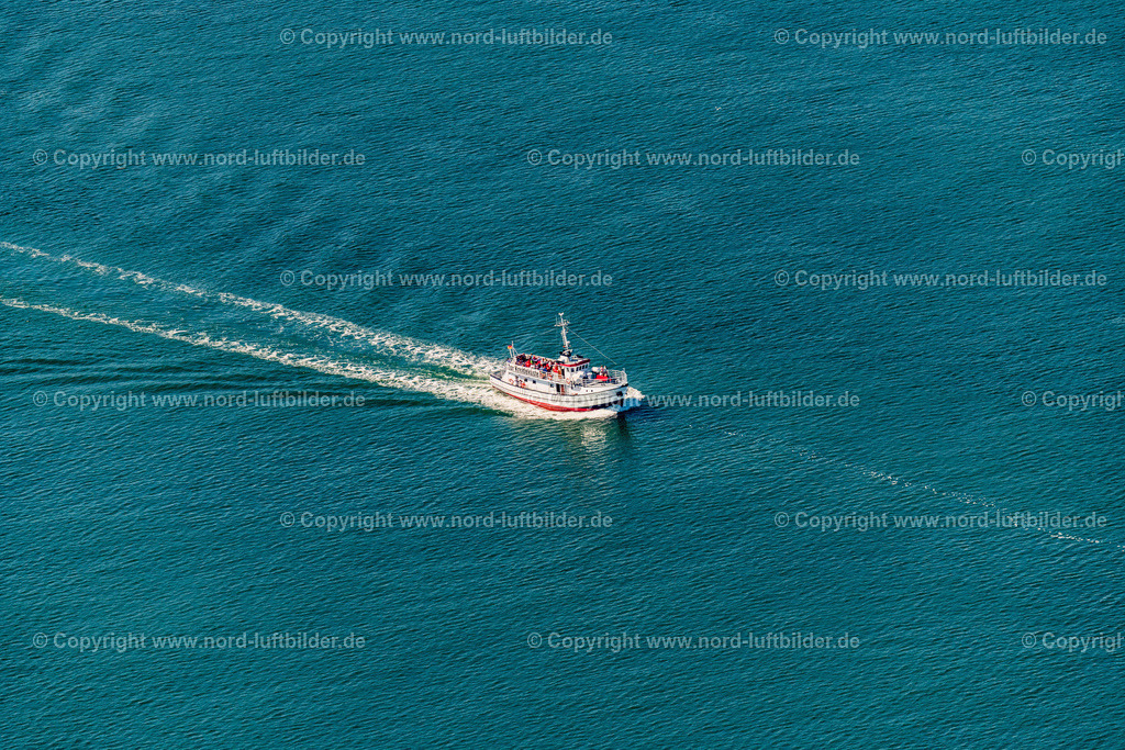 Sassnitz_MS_Jan_Cux_Angel_und_Ausflugsschifffahrt_Rügen_Gmbh_ELS_5414100822 | SASSNITZ 10.08.2022 Fahrt des Passagier- und Fahrgast- Schiff JAN CUX in Sassnitz an der Ostseeküste im Bundesland Mecklenburg-Vorpommern, Deutschland. Weiterführende Informationen bei: Angel- und Ausflugsschifffahrt Rügen GmbH. // Passenger ship JAN CUX in Sassnitz at the baltic sea coast in the state Mecklenburg - Western Pomerania, Germany. Further information at: Angel- und Ausflugsschifffahrt Ruegen GmbH. Foto: Martin Elsen