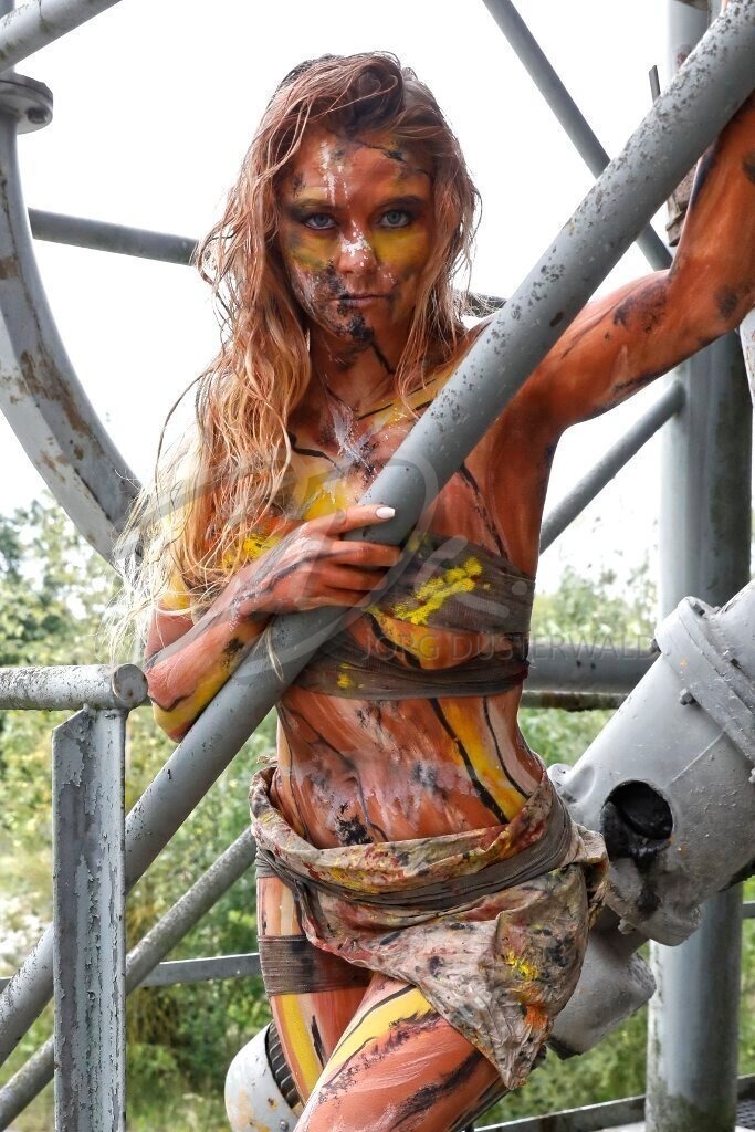 Bodypainting-GRAVELWORKS_1196a2 | #005 | Modell: Daniela | Foto: Tschiponnique Skupin - Realisiert mit Pictrs.com
