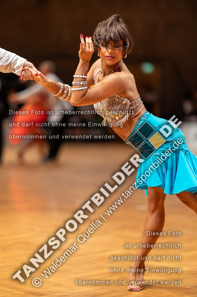 20230812-11126 | Hier finden Sie Tanz Bilder vom Latein und Standard Formationen tanzen. Sportbilder vom Tanzsport. Schöne Fotos und von Weltmeisterschaft, Europameisterschaft, Bundesliga, Regionalliga, Oberliga und Landesliga sowie von GOC Stuttgart, DanceComp, WM Bremen