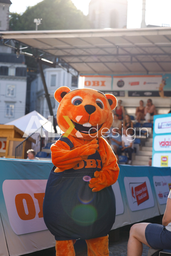 Obi BeachTour 2026 - Basel | BASEL, SWITZERLAND - JULY 17: OBI MASCOT during the Obi BeachTour 2026 match between WANDELER / STOLZ (SUI) and GRÜNIG / PROBST (SUI) at Barfüsserplatz on July 17, 2026 in Basel, Switzerland. - Realisiert mit Pictrs.com