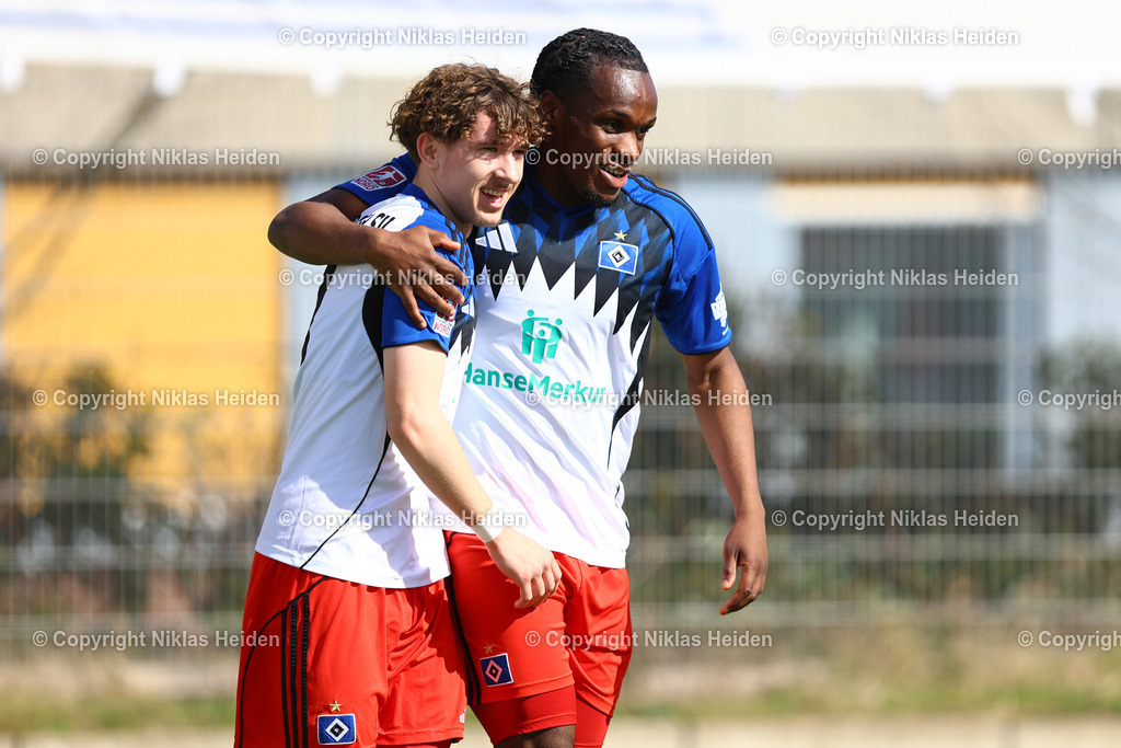 NH_HamburgerSVU21_FSVSchoeningen_RegionalligaNord_29032026 | #11 Maurice Boakye (Hamburger SV U21) bejubelt zusammen mit #8 Davis Rath (Hamburger SV U21) seinen Treffer zum 1:0.Fußball I Herren I Regionalliga Nord I Saison 2025-2026 I 28. Spieltag I Hamburger SV U21 - FSV Schöningen I 29.03.2026 I Stadion Hoheluft