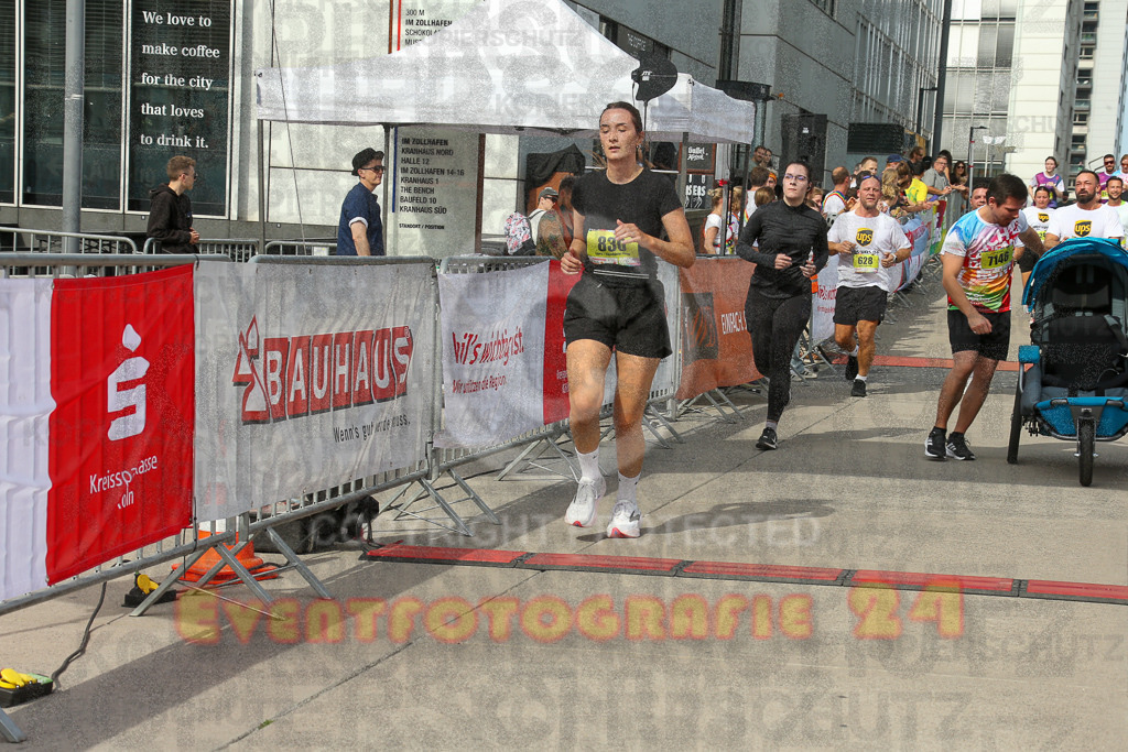 250920_1337_EX1_5840 | Sportfotografie im Rhein-Sieg Kreis, Köln, Bonn, NRW, Rheinland Pfalz, Hessen, etc. Unser Tätigkeitsfeld umfasst den Laufsport vom Volkslauf über den Marathon, Duathlon, Triathon bis zum Ultralauf wie Kölnpfad Ultra oder Schindertrail.