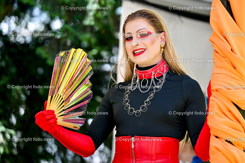 Linzpride 2024_ 06.07.2024-125 | 06.07.2024, Linz, AUT, Linzpride 2024, im Bild Teilnehmer an der Linz Pride 2024
