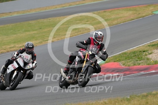 2024_05_18_PBK_34152 | Sportfotografie; SlowMotion; Video; Rennstrecke; Hafeneger; Speer; Racing; RSE; BMW; CBO; Trackday; Motorsportarena; Hockenheimring; Brno; Most; Barcelona; Valencia