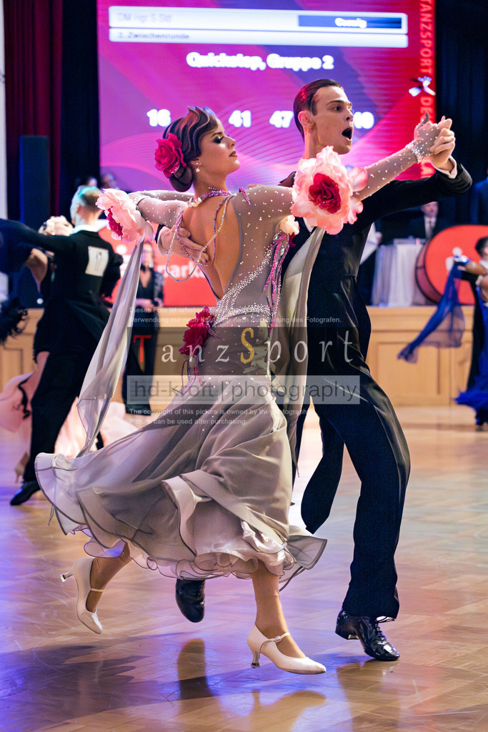 20251129_DM-HGS-S-Std_10293 | Tanzsportbilder, Standardtanz, Lateintanz, WDSF, DTV, LTVB, dancecomp, goc, hessen tanzt, blaues band der spree, walzer, tango, wiener walzer, slowfox, quickstepp, samba, rumba, cha-cha-cha, paso doble. jive, hd-kroft photography, turniertanzsport