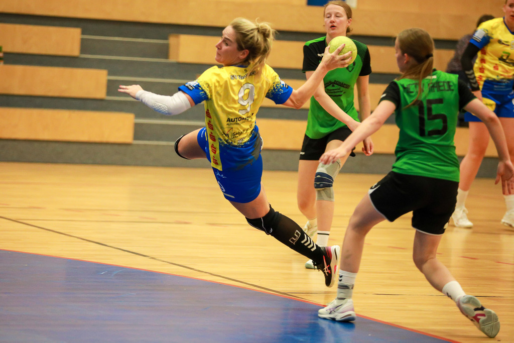 HcTvRhedeII_SvNeukirchen_150924_120 | Bildergalerie von Sport-Ereignissen aber auch von weiteren spannenden Dingen - nicht nur vom Niederrhein. In Anlehnung an den bekannten Spruch von Hanns Dieter Hüsch heißt das Motto: "Niederrhein ist überall".  - Realisiert mit Pictrs.com