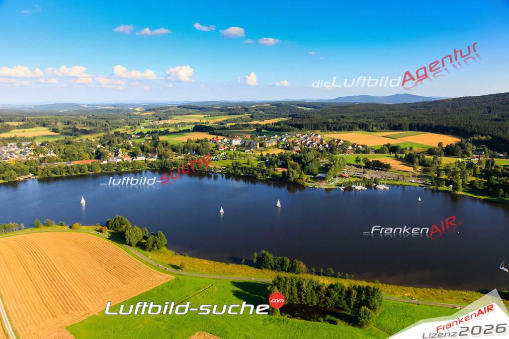 Die Luftaufnahme der Stadt Weissenstadt wurde vom UL-Flugzeug heraus erstellt ( keine Drohne )- hohe Auflösung für beste Qualität