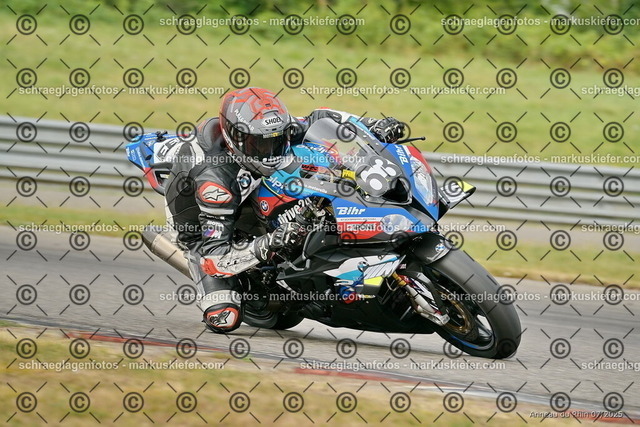 25bt05-0421 | markuskiefer.com - Realisiert mit Pictrs.com