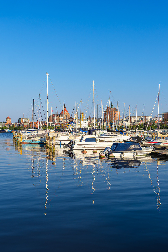 Blick über die Warnow auf die Hansestadt Rostock | Blick über die Warnow auf die Hansestadt Rostock.