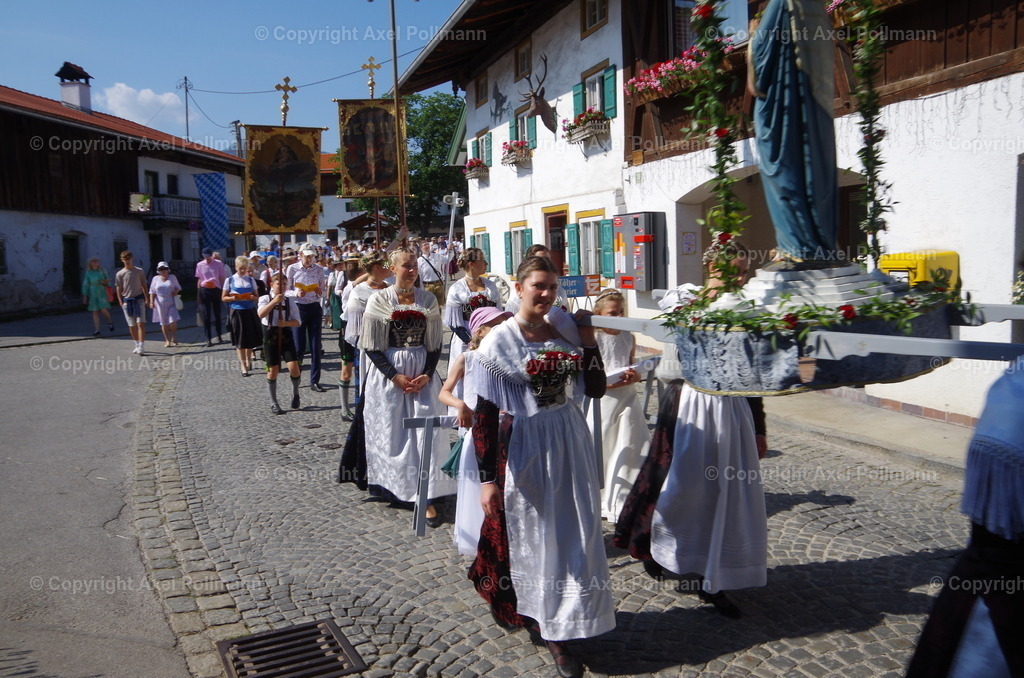 IMGP3543 | fotografiert von Axel PollmannLeonhardi Wallfahrt Benediktbeuern und Murnau, Fronleichnam, Fasching, Landschaft im Loisachtal und Benediktbeuern  - Realisiert mit Pictrs.com