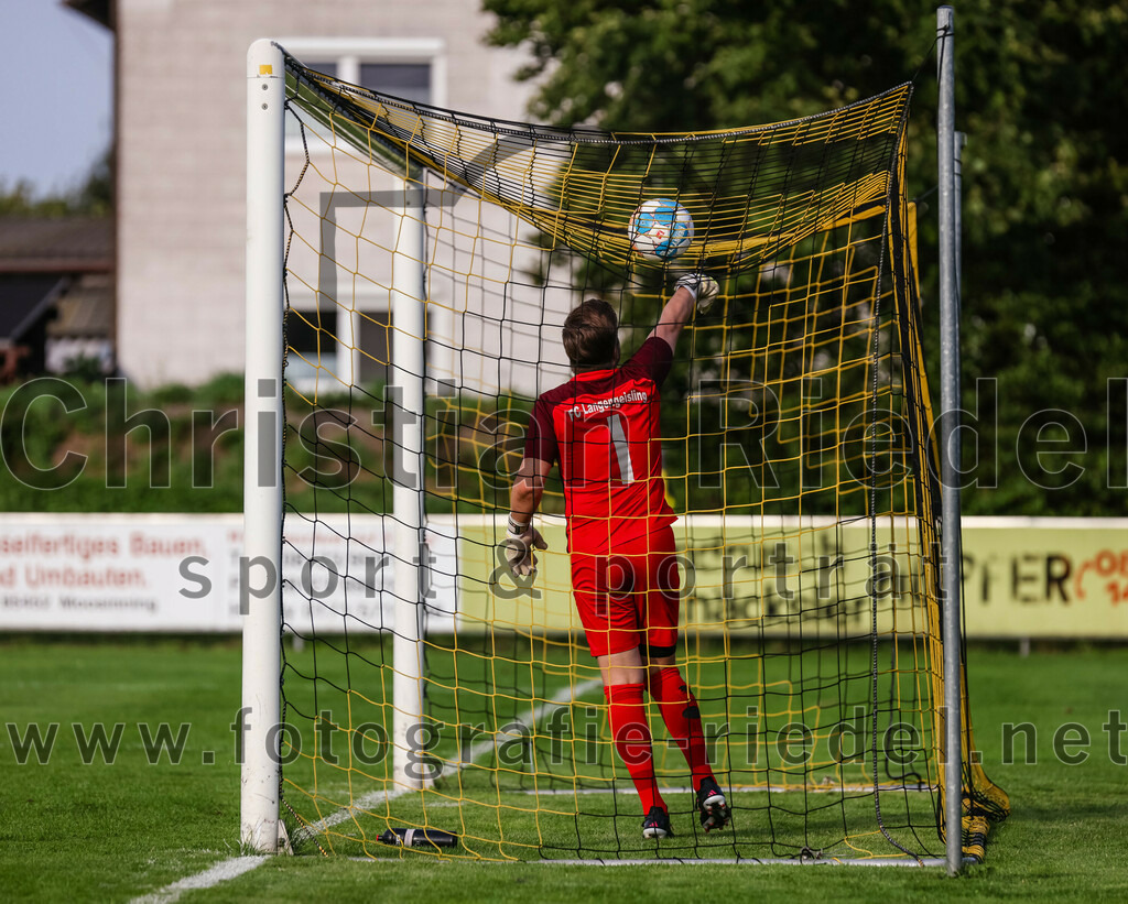 2023-08-08_040_FC_Moosinning_gegen_FC_Langengeisling | Moosinning, Deutschland, 08.08.2023:
Fußball, Bezirksliga Oberbayern Ost 2023 / 2024, 3. Spieltag, FC Moosinning gegen FC Langengeisling, Endergebnis: 0:4

Torwart Christian Brader (FC Langengeisling, #1)

Foto: Christian Riedel / fotografie-riedel.net