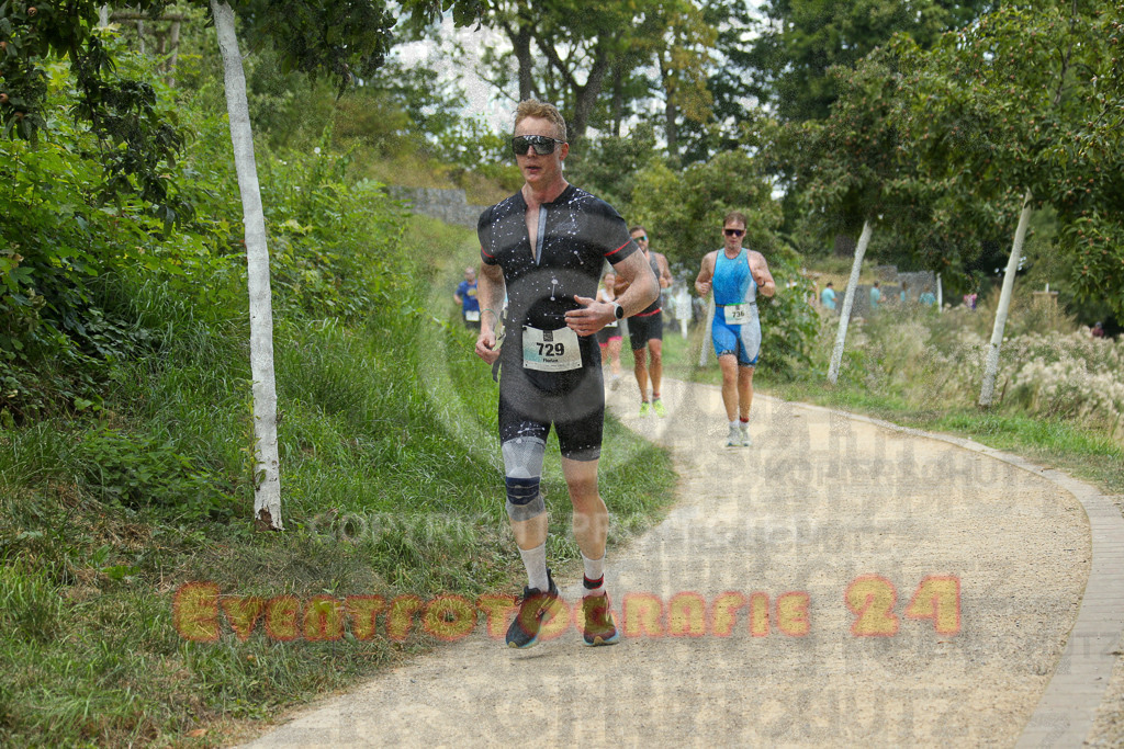 250824_1426_EX1_6200 | Sportfotografie im Rhein-Sieg Kreis, Köln, Bonn, NRW, Rheinland Pfalz, Hessen, etc. Unser Tätigkeitsfeld umfasst den Laufsport vom Volkslauf über den Marathon, Duathlon, Triathon bis zum Ultralauf wie Kölnpfad Ultra oder Schindertrail.