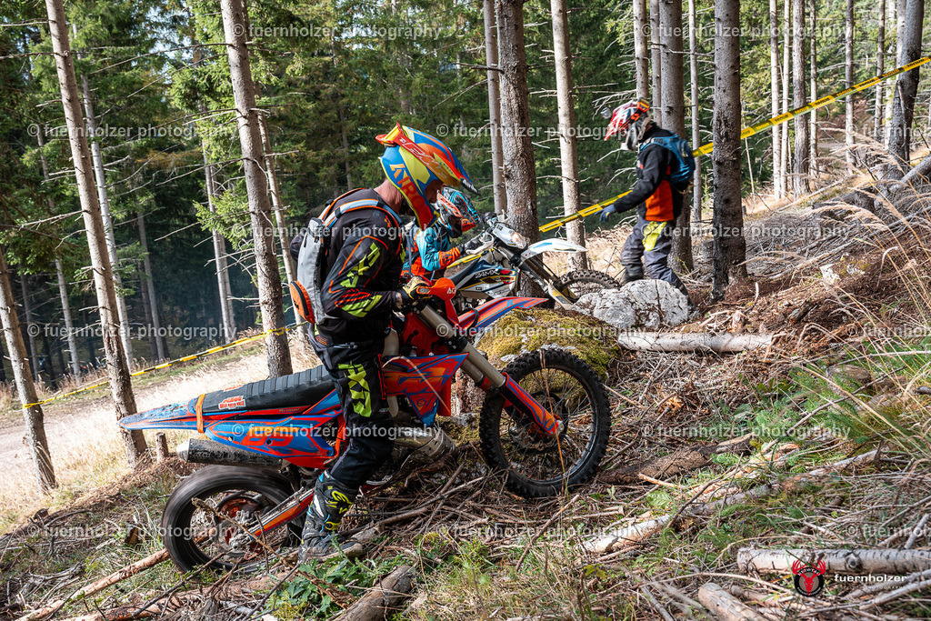 fuernholzer_251026-C1-296 | Fotografische Impressionen von der Red Stag Enduro Extreme by fuernholzer-photography.com. Endurosport in Österreich fotografisch festgehalten von fuernholzer. Auftragsfotografie für Private, Gewerbefotos und Industriefotografie. Eventfotografie, Sportfotografie und Motorsportfotografie. Anbieter von Fotoworkshops, Fototraining, fotografischen Vorträgen und Fotoseminaren.