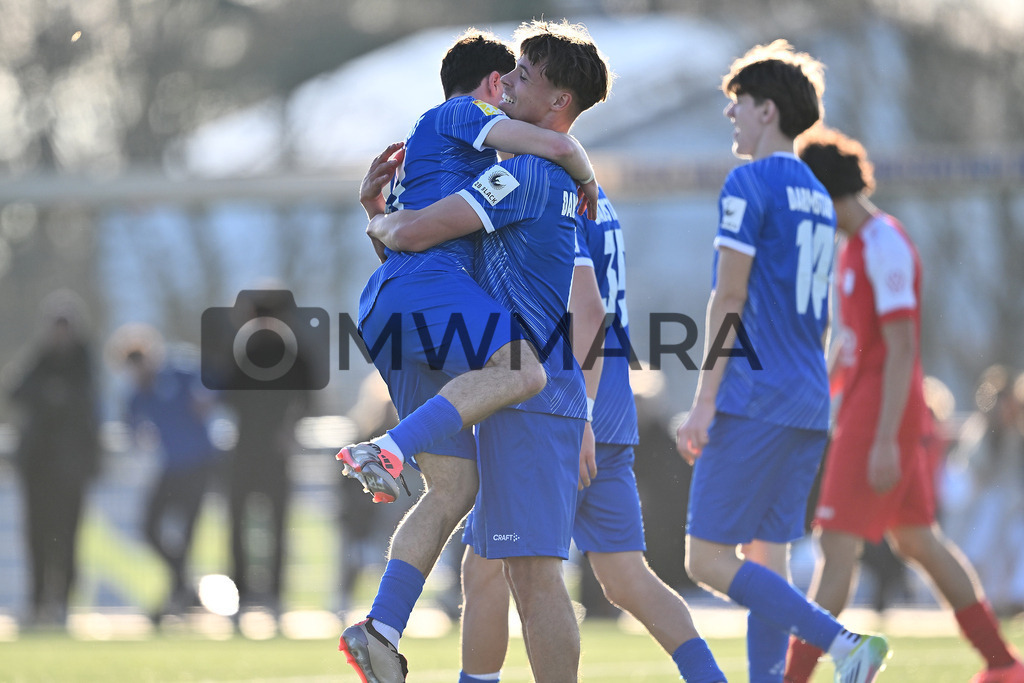 250305_EP__2198 | MWMARA - Realisiert mit Pictrs.com