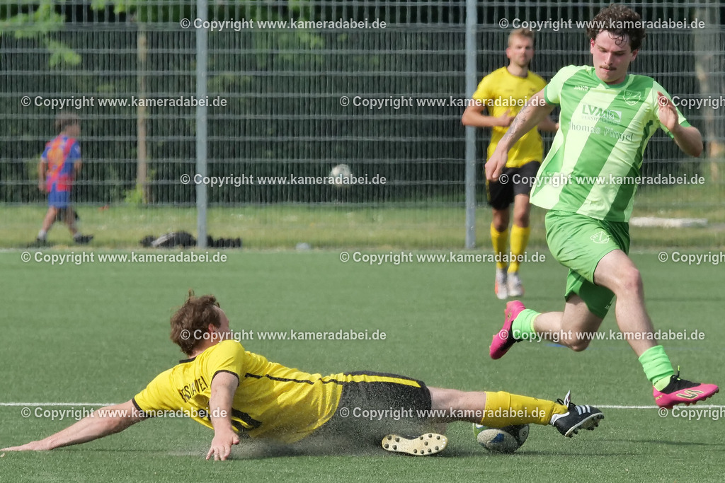 Fußball : Bezirksliga : SV 08/29 Friedrichsfeld - Borusia Veen am 10.05.2026 in Voerde Friedrichsfeld | Fußball : Bezirksliga : SV 08/29 Friedrichsfeld - Borusia Veen am 10.05.2026 in Voerde Friedrichsfeld - Realisiert mit Pictrs.com